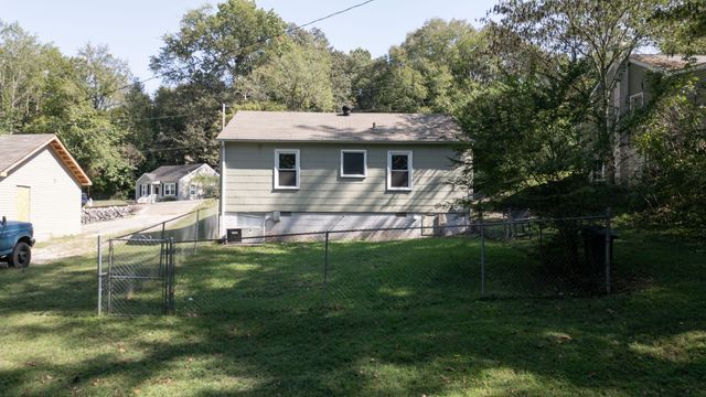 968 Swift Dr, Clarksville, TN 37040