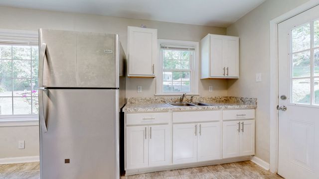 968 Swift Dr, Clarksville, TN 37040
