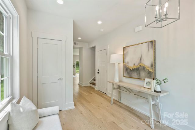 205 Coxe Avenue, Charlotte, NC 28208