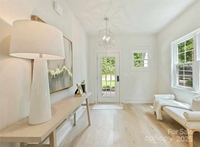 205 Coxe Avenue, Charlotte, NC 28208