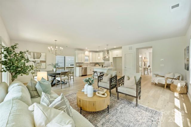 205 Coxe Avenue, Charlotte, NC 28208