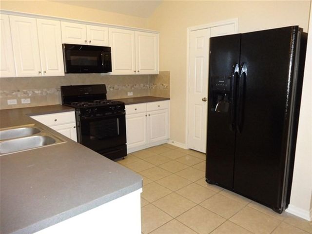 4719 Brazos Point Lane, Fresno, TX 77545