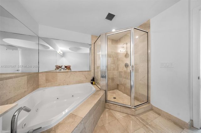 3131 NE 188th St 2-506, Aventura, FL 33180