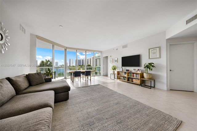 3131 NE 188th St 2-506, Aventura, FL 33180