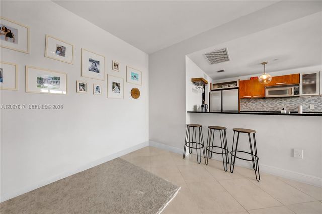3131 NE 188th St 2-506, Aventura, FL 33180