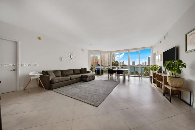 3131 NE 188th St 2-506, Aventura, FL 33180