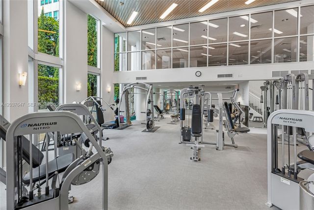3131 NE 188th St 2-506, Aventura, FL 33180