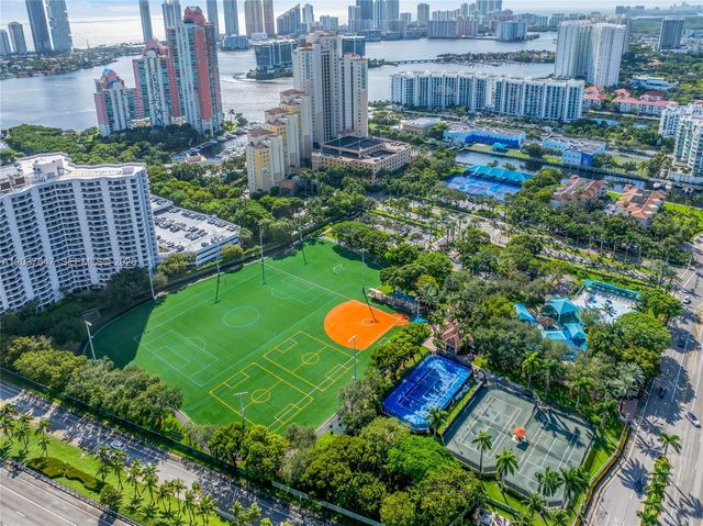3131 NE 188th St 2-506, Aventura, FL 33180