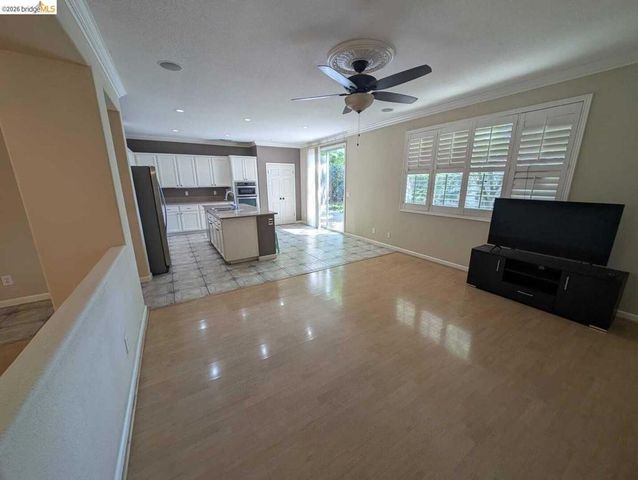 6529 Brook Hollow CIR, Stockton, CA 95219