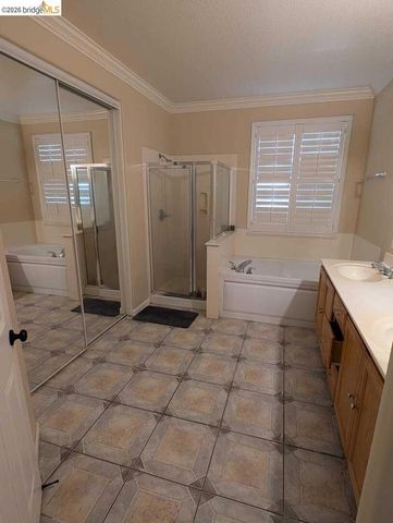 6529 Brook Hollow CIR, Stockton, CA 95219