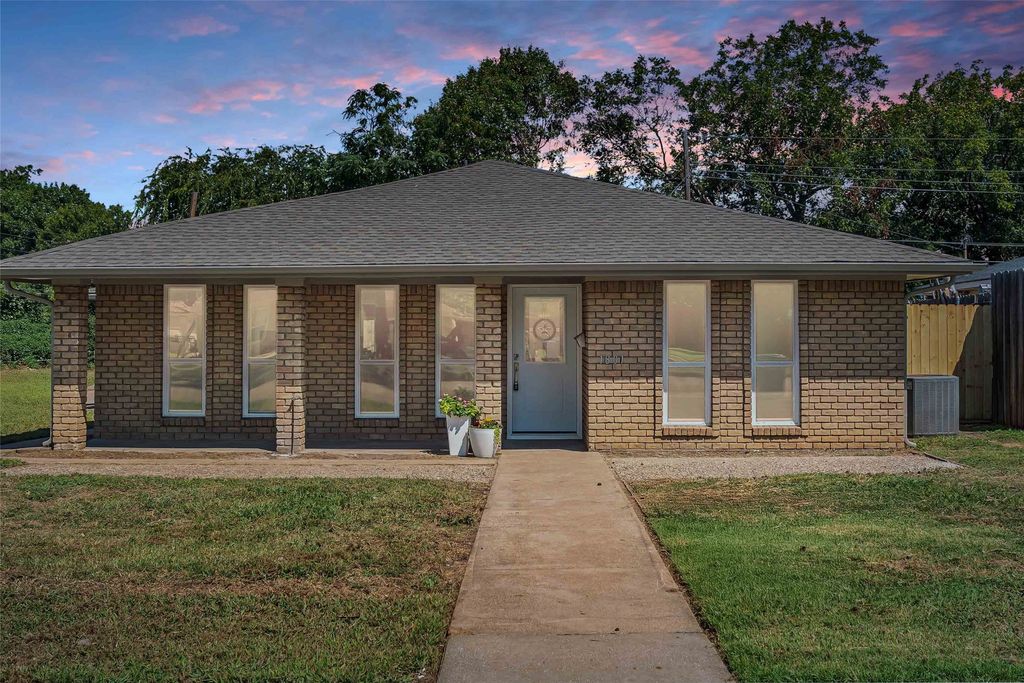 1801 E Crosby Road, Carrollton, TX 75006