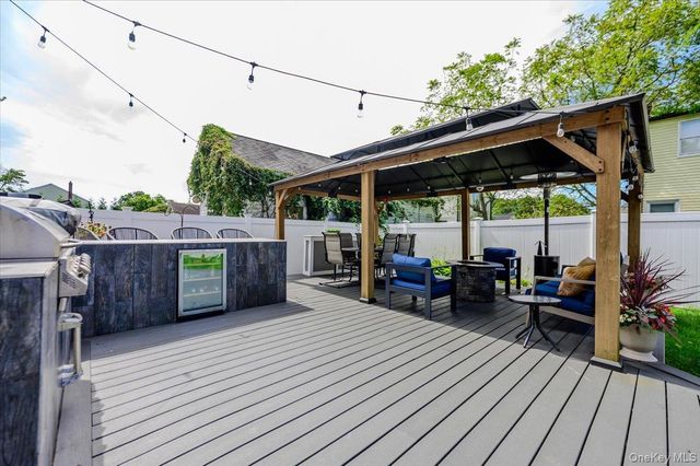 24 William Avenue, Islip, NY 11751