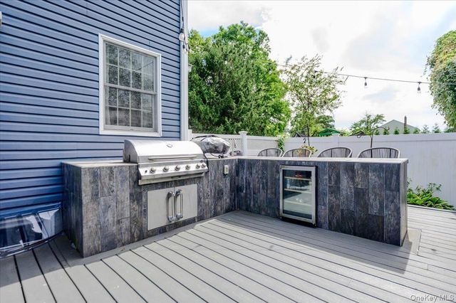 24 William Avenue, Islip, NY 11751