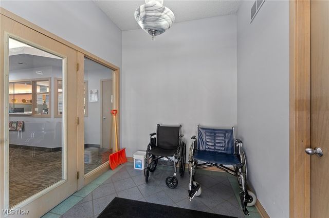 925 Trailwood Drive, Boardman, OH 44512