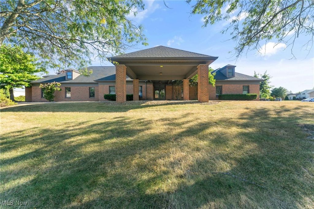 925 Trailwood Drive, Boardman, OH 44512