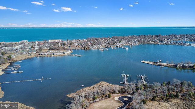 307 MONROE POINT DR, Colonial Beach, VA 22443