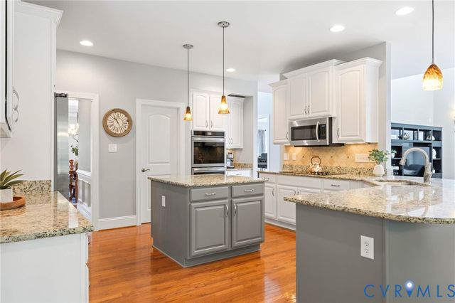 2013 Grey Oaks Park Ln, Glen Allen, VA 23059