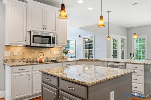 2013 Grey Oaks Park Ln, Glen Allen, VA 23059