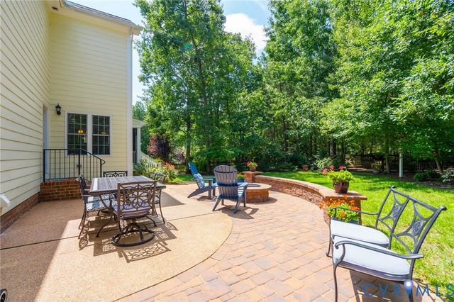 2013 Grey Oaks Park Ln, Glen Allen, VA 23059