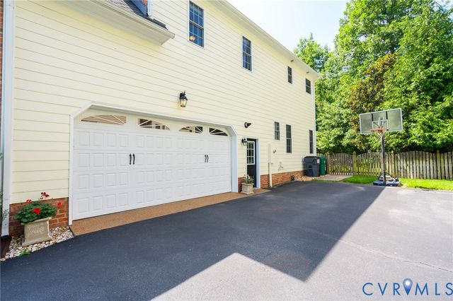 2013 Grey Oaks Park Ln, Glen Allen, VA 23059