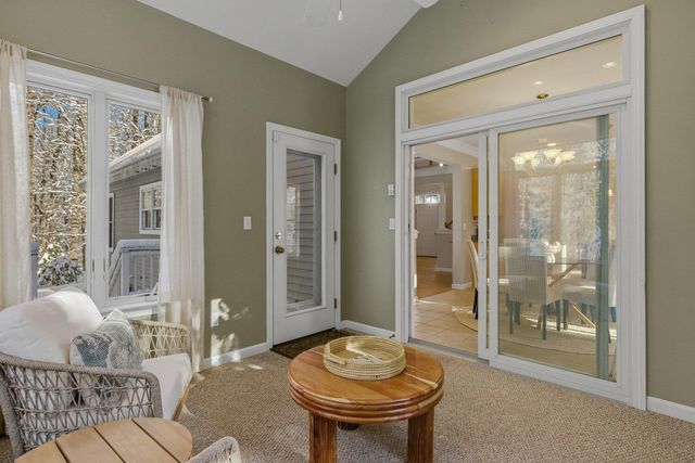 21 Parkman Brook Lane, Stratham, NH 03885