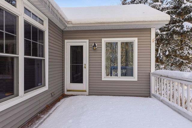 21 Parkman Brook Lane, Stratham, NH 03885