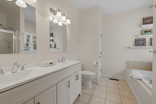 21 Parkman Brook Lane, Stratham, NH 03885