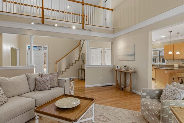 21 Parkman Brook Lane, Stratham, NH 03885