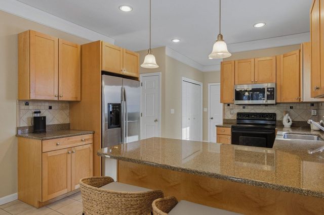 21 Parkman Brook Lane, Stratham, NH 03885