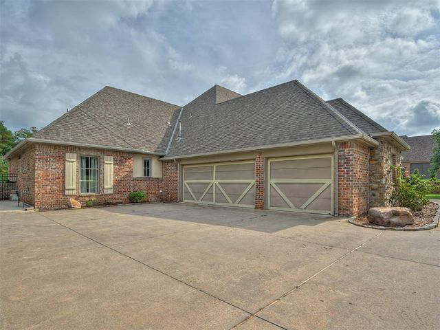 1233 Autumn Creek Drive, Edmond, OK 73003