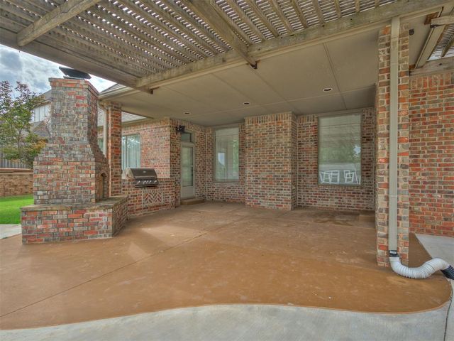 1233 Autumn Creek Drive, Edmond, OK 73003