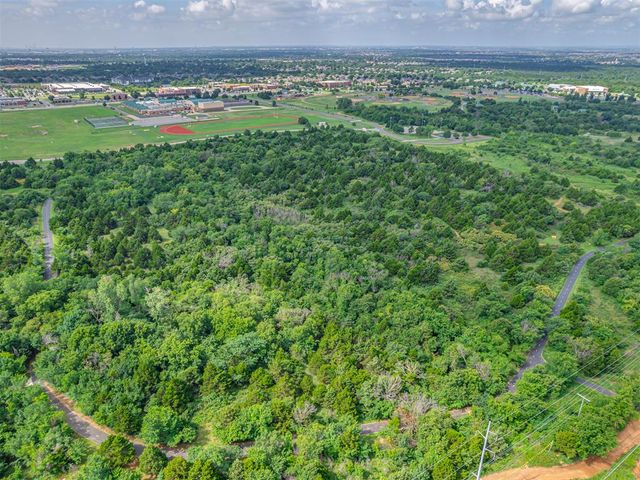 1233 Autumn Creek Drive, Edmond, OK 73003