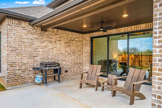 634 Meade, New Braunfels, TX 78132