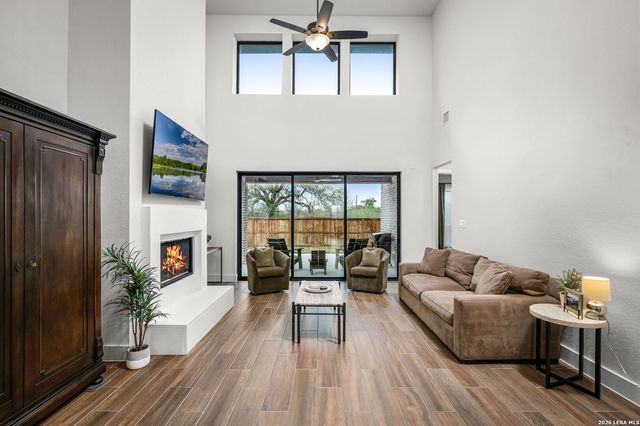 634 Meade, New Braunfels, TX 78132