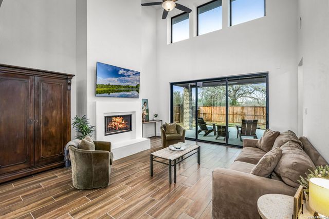 634 Meade, New Braunfels, TX 78132