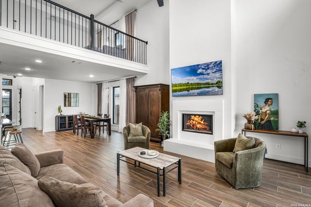 634 Meade, New Braunfels, TX 78132