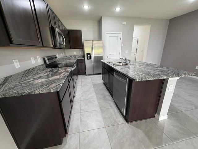 33083 FROSTED CLOVER WAY, Wesley Chapel, FL 33545