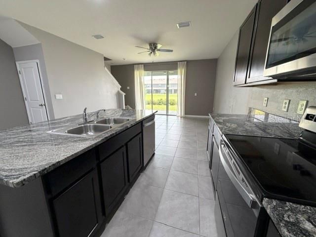 33083 FROSTED CLOVER WAY, Wesley Chapel, FL 33545