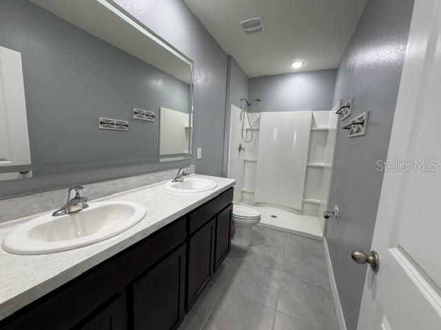33083 FROSTED CLOVER WAY, Wesley Chapel, FL 33545