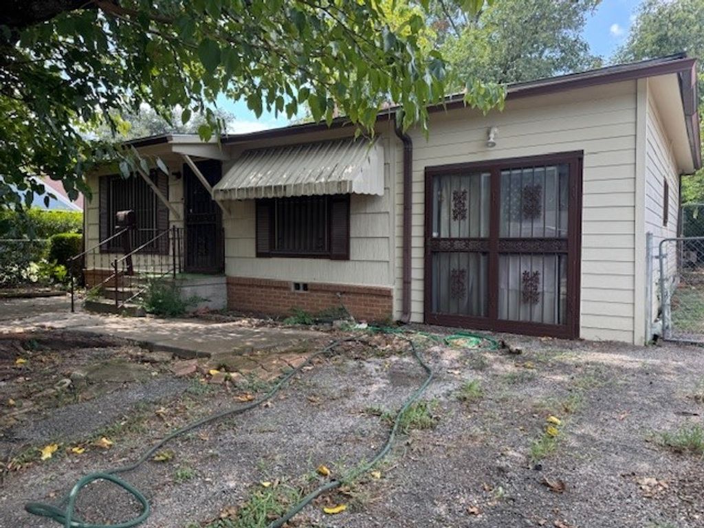 3608 Stanley Avenue, Fort Worth, TX 76110