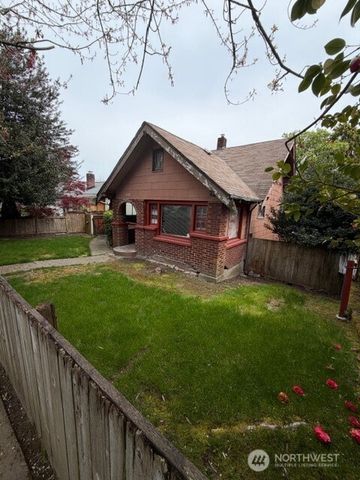 4325 S J Street, Tacoma, WA 98418