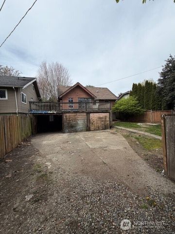 4325 S J Street, Tacoma, WA 98418