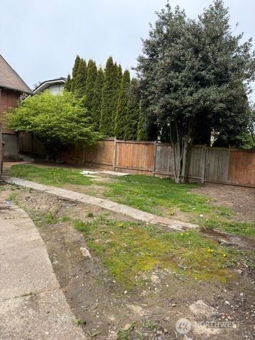 4325 S J Street, Tacoma, WA 98418