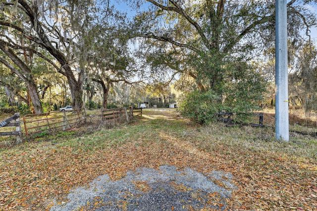 1721 COUNTY ROAD 25A, Leesburg, FL 34748