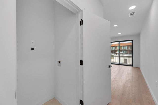 2209 S 1st ST 231, Austin, TX 78704