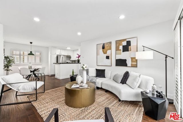 9005 Cynthia Street 217, West Hollywood, CA 90069