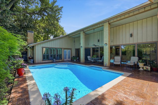 16702 Village Lane, Dallas, TX 75248
