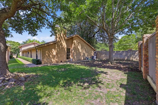 16702 Village Lane, Dallas, TX 75248