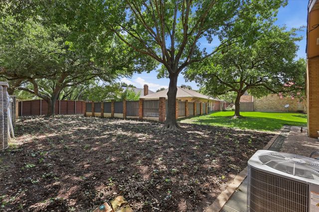 16702 Village Lane, Dallas, TX 75248