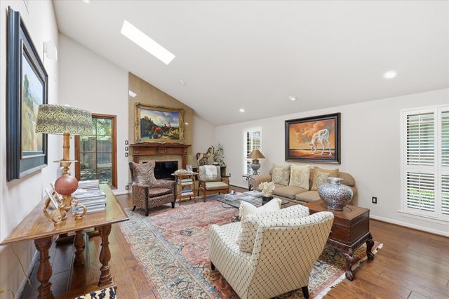 16702 Village Lane, Dallas, TX 75248